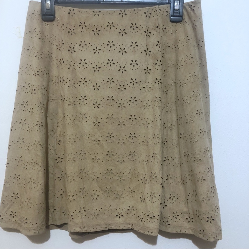 Maurices Skirt Cutout Style, NWOT, Size: Medium